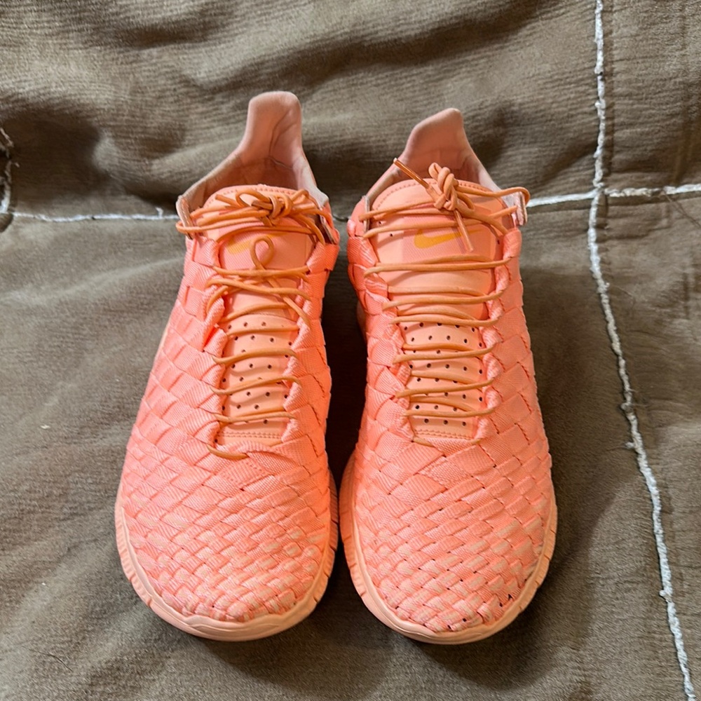 Men’s Woven Sneakers in Coral by Nike Size 10.5